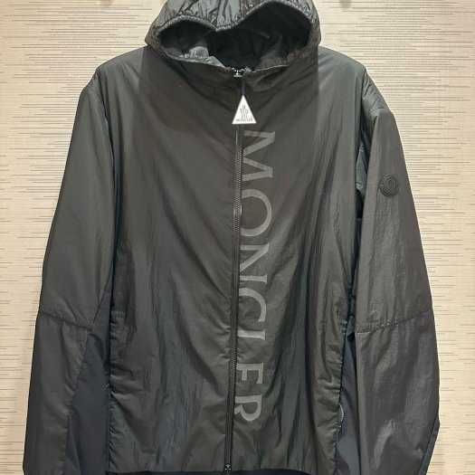 💎Han's house精品服飾💎moncler Ichiro 高機能 反光字 防水 尼龍 風衣 連帽 外套 現貨 6 原價 45000-5
