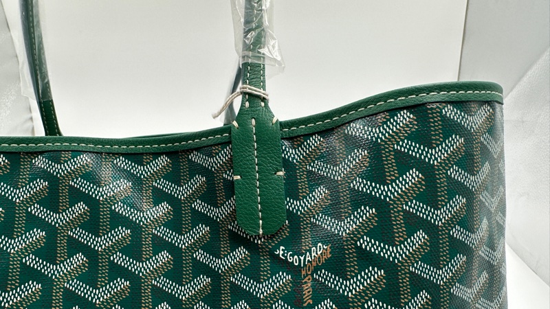 實照拍攝全新自售附購證 GOYARD 綠色PM包-12