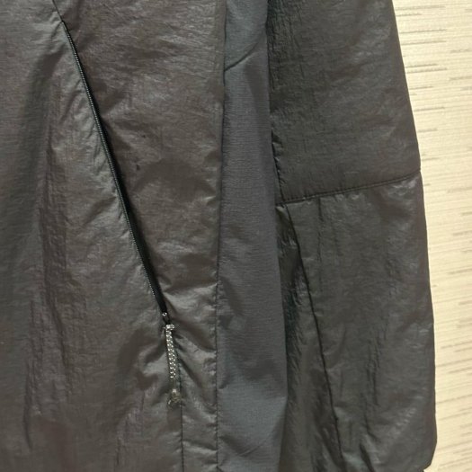 💎Han's house精品服飾💎moncler Farret 消光 黑牌 機能 保暖 防水 外套 現貨5 原價 34400-2