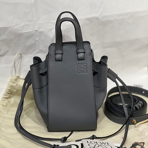 有購證！Loewe 羅意威 Hammock mini迷你吊床包 煙灰色