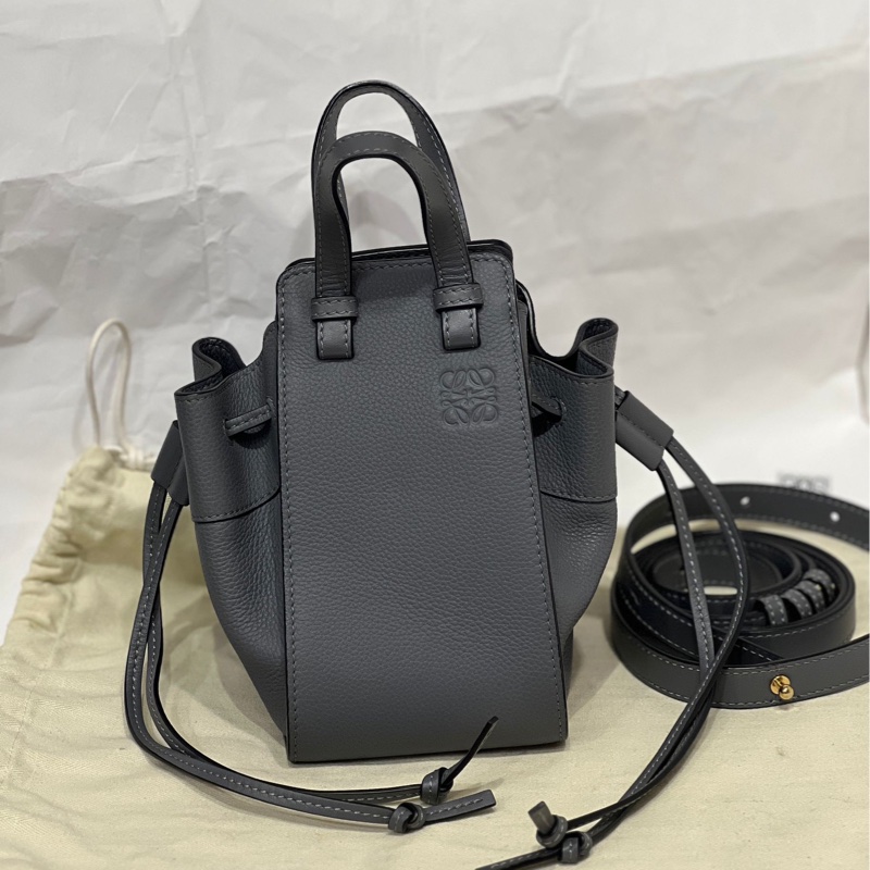 有購證！Loewe 羅意威 Hammock mini迷你吊床包 煙灰色-1