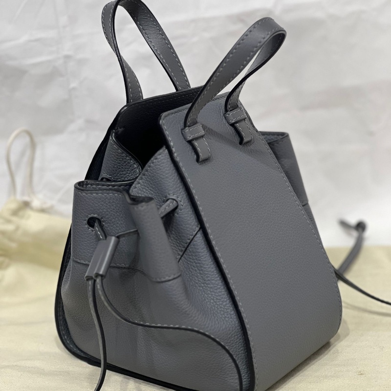有購證！Loewe 羅意威 Hammock mini迷你吊床包 煙灰色-7
