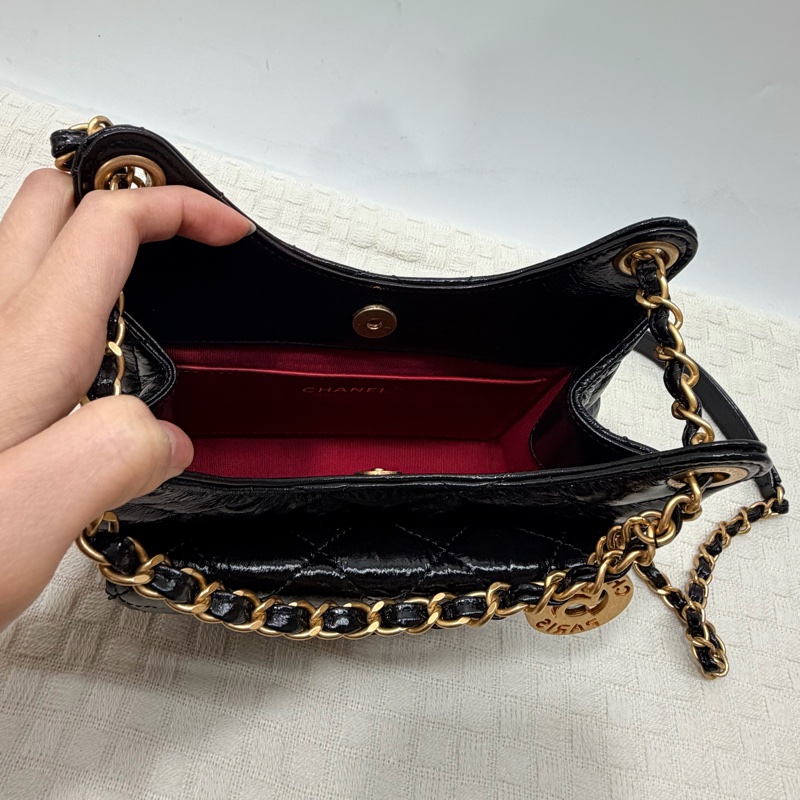 Chanel 黑金油蠟牛皮HOBO 天貓 小號-6