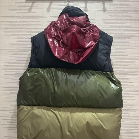 💎Han's house精品服飾💎 moncler 羽絨 外套 可拆變 背心 兩穿 現貨 青年款= 男成人-6