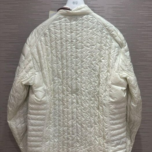 💎Han's house精品服飾💎moncler 羽絨 外套 現貨 4-7