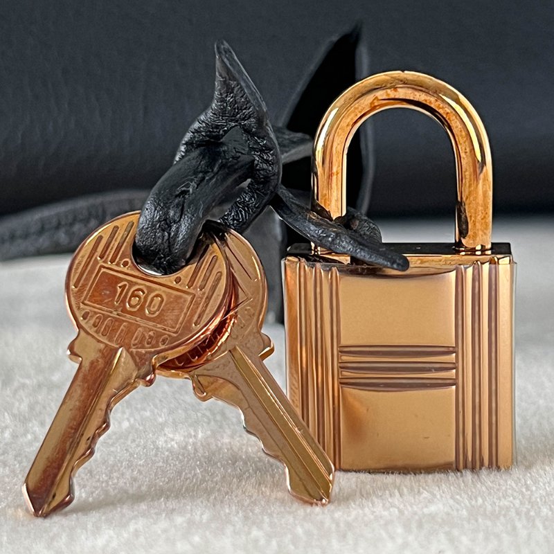 KÉSH 凱仕國際精品【Hermès 黑金天花板配置】HERMÈS Birkin 30 黑金鉑金包｜Black Togo 金釦｜Y 刻 2020 年｜愛馬仕 Birkin 30-37