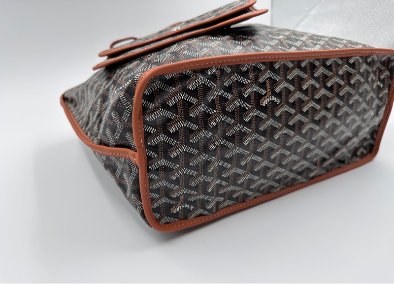 實照拍攝全新自售附購證 GOYARD 雙面皮革包 Anjou PM小號包-9
