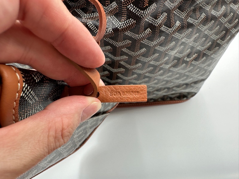 實照拍攝全新自售附購證 GOYARD 雙面皮革包 Anjou PM小號包-13