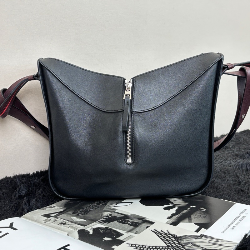 99新🆕LOEWE羅意威黑紅撞色波點吊床包 手提包斜背包銀色五金17編碼❤️正品-2