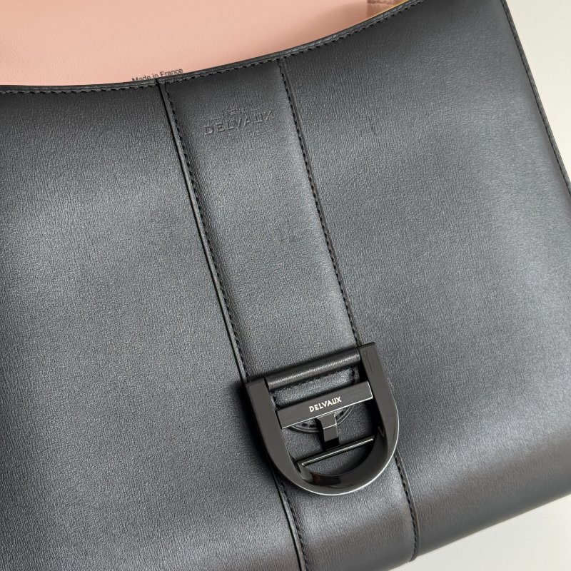 98新🖤 Delvaux Brilliant 中號 黑色黑釦 內裡三拼色配粉色滾邊背帶🩷-8