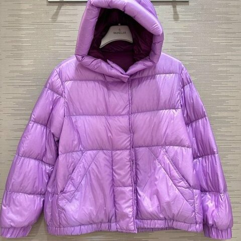 💎Han's house精品服飾💎 moncler AXELIA 羽絨 連帽 外套 紫 現貨 青年款