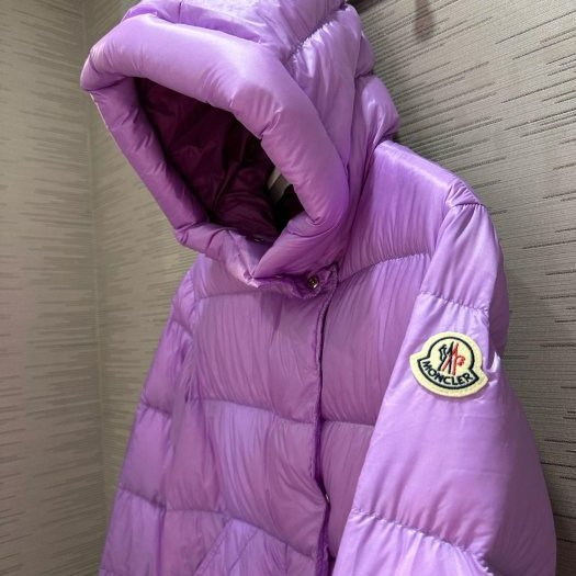 💎Han's house精品服飾💎 moncler AXELIA 羽絨 連帽 外套 紫 現貨 青年款-1