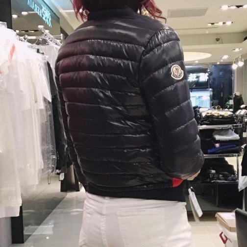 💎Han's house精品服飾💎moncler LOGO 羽絨 中等厚 外套 現貨童裝8歲-2