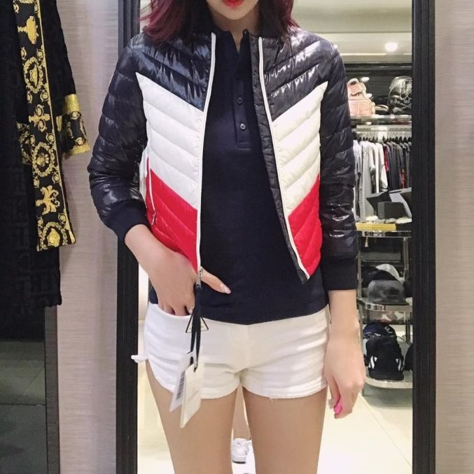 💎Han's house精品服飾💎moncler LOGO 羽絨 中等厚 外套 現貨童裝8歲-3