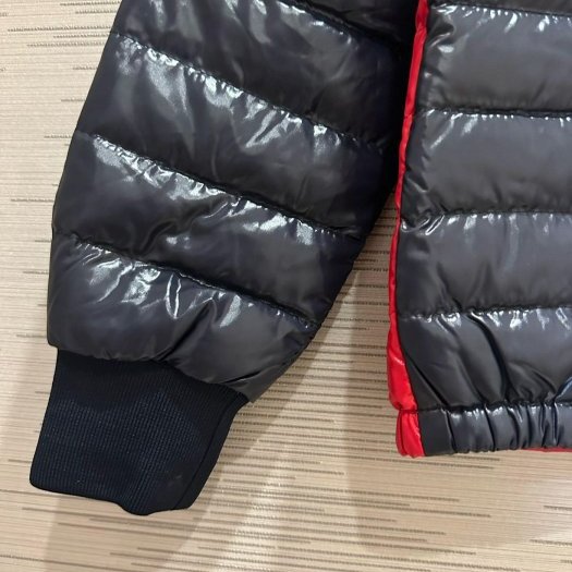 💎Han's house精品服飾💎moncler LOGO 羽絨 中等厚 外套 現貨童裝8歲-7