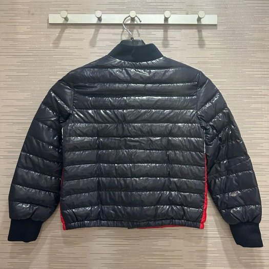 💎Han's house精品服飾💎moncler LOGO 羽絨 中等厚 外套 現貨童裝8歲-8