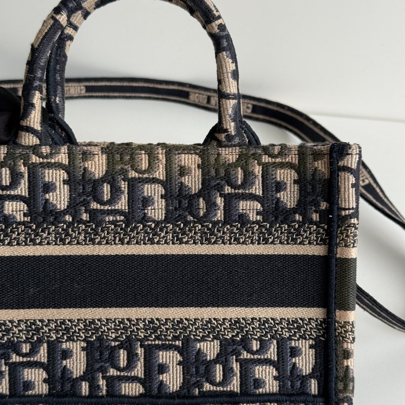 95新💙 Dior 迪奧 橫板 Mini Tote 深藍老花-8