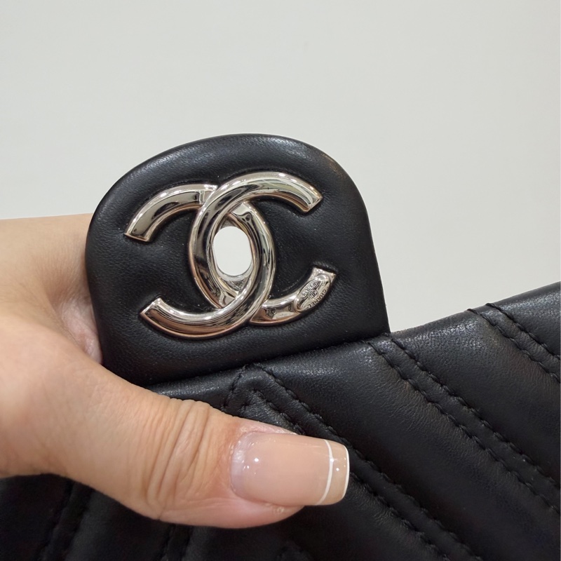 CHANEL 香奈兒 CF V紋 銀釦 黑 鍊條包 斜背包 手提包 側背包-21