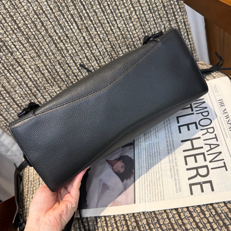 99新Balenciaga巴黎世家 新款 classic so black 荔枝牛皮，編織手柄手提包斜背包 黑色 底長32.5cm❤️正品-4