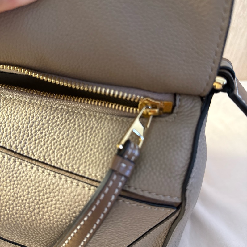 Loewe Puzzle Bag Small 沙色/拼色小號（經典百搭金釦）-12
