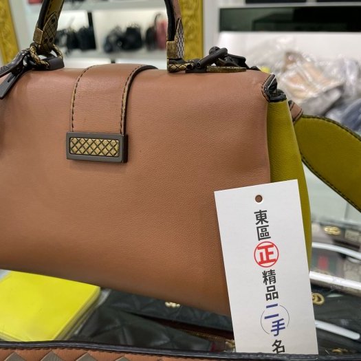東區正精品㊣BV Bottega Veneta 三色羊皮霧金屬銅釦斜肩包側背包手提包兩用包 RZ3286-6