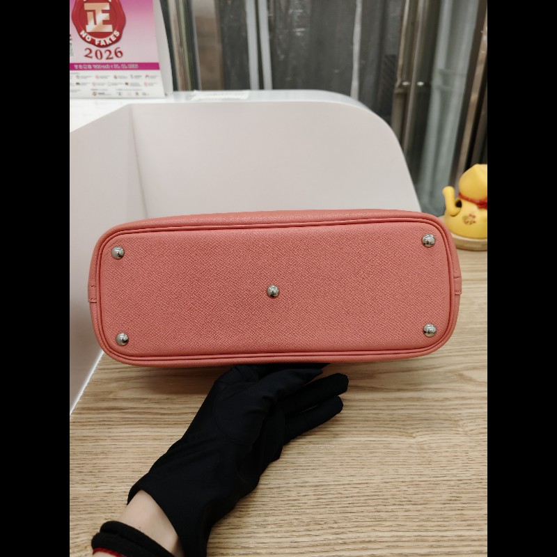 Hermes Bolide 27
龍蝦粉銀扣-5