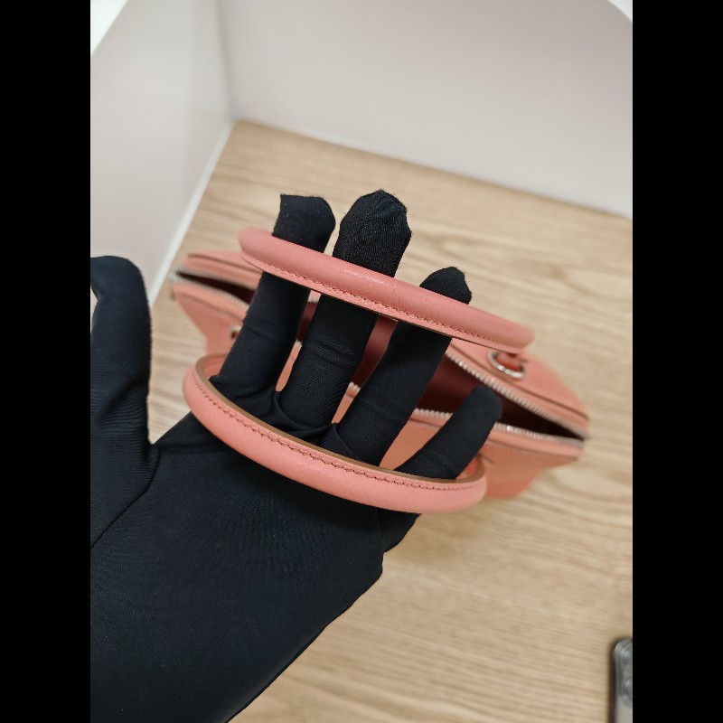 Hermes Bolide 27
龍蝦粉銀扣-18