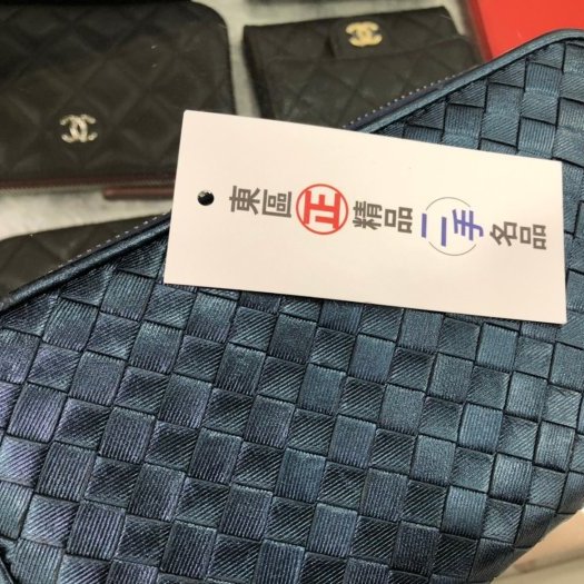 東區正精品㊣ BOTTEGA VENETA BV 亮藍色編織ㄇ型拉鍊長夾 RZ1422-8
