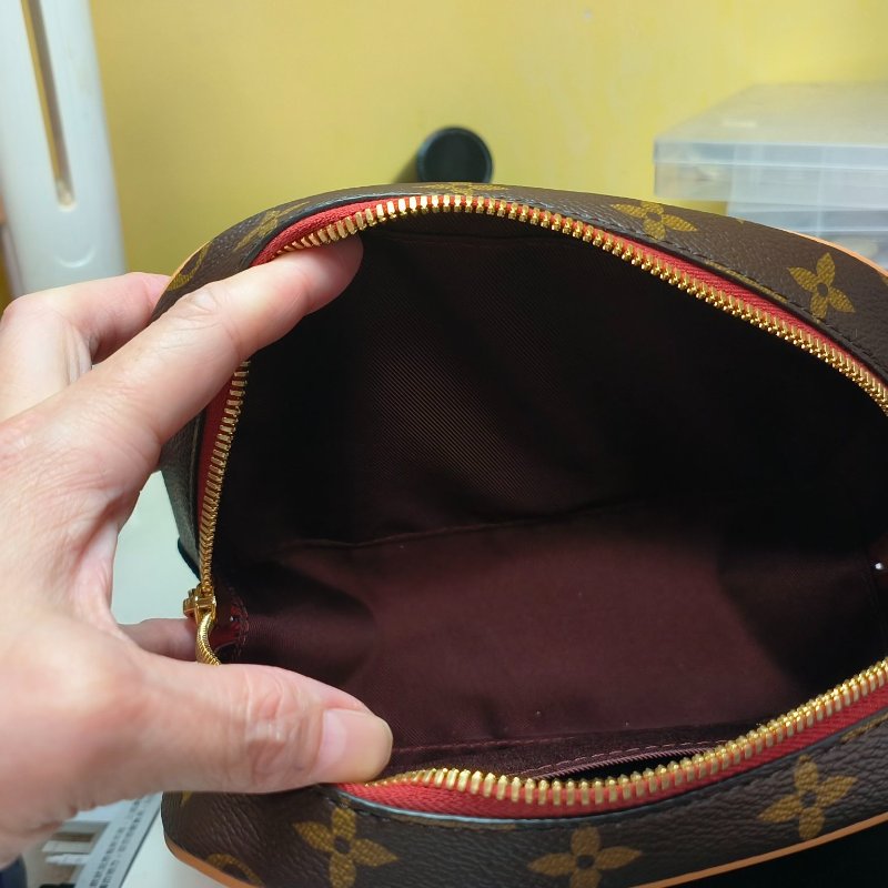 LV Louise Vuitton M45528 Monogram Deauville Mini肩背袋-11