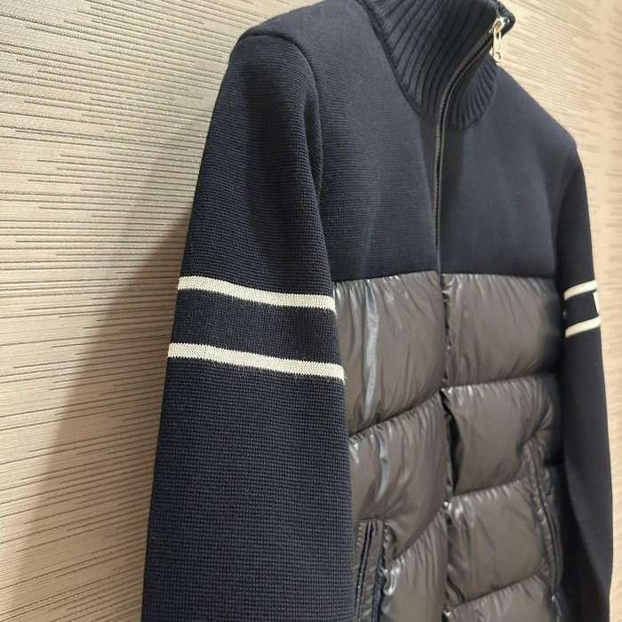 💎Han's house精品服飾💎 moncler 拼接 羽絨 外套 可手水洗 現貨 XL ~ XXXXL 原價 44700-3