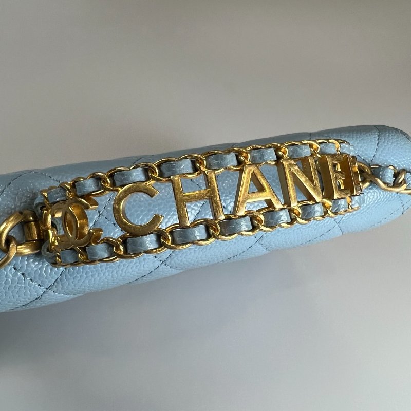 CHANEL 淺藍荔枝HANDLE WOC 晶片款-13