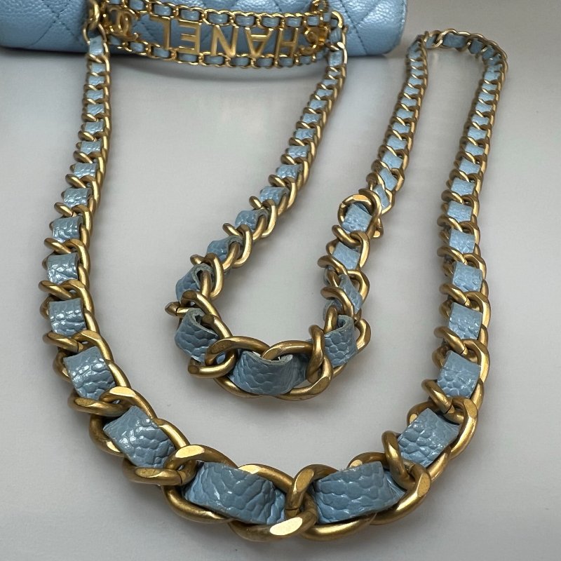 CHANEL 淺藍荔枝HANDLE WOC 晶片款-14