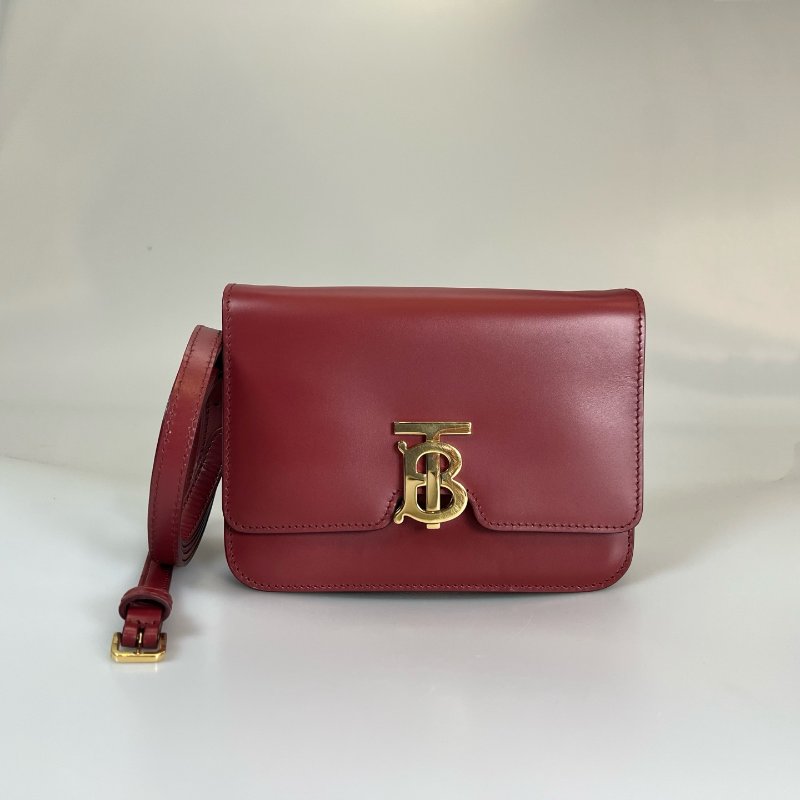BURBERRY TB 金扣紅色豆腐包-0