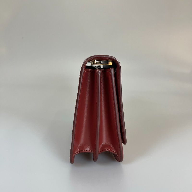 BURBERRY TB 金扣紅色豆腐包-3