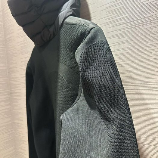 💎Han's house精品服飾💎moncler 拼接 羽絨 連帽 外套 現貨 XXXL 原價39900-2