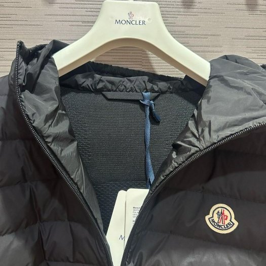 💎Han's house精品服飾💎moncler 拼接 羽絨 連帽 外套 現貨 XXXL 原價39900-4