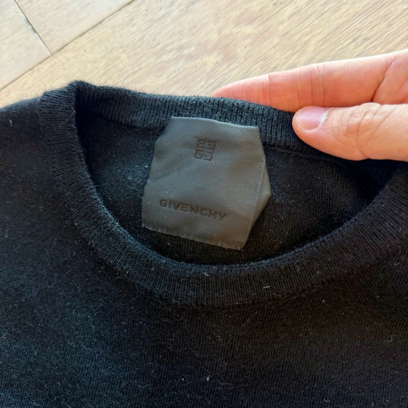 Givenchy 👍🏻 100%Real正貨，非常新淨-1