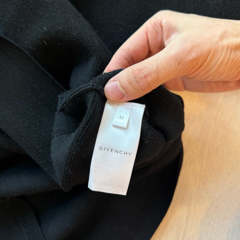 Givenchy 👍🏻 100%Real正貨，非常新淨-2