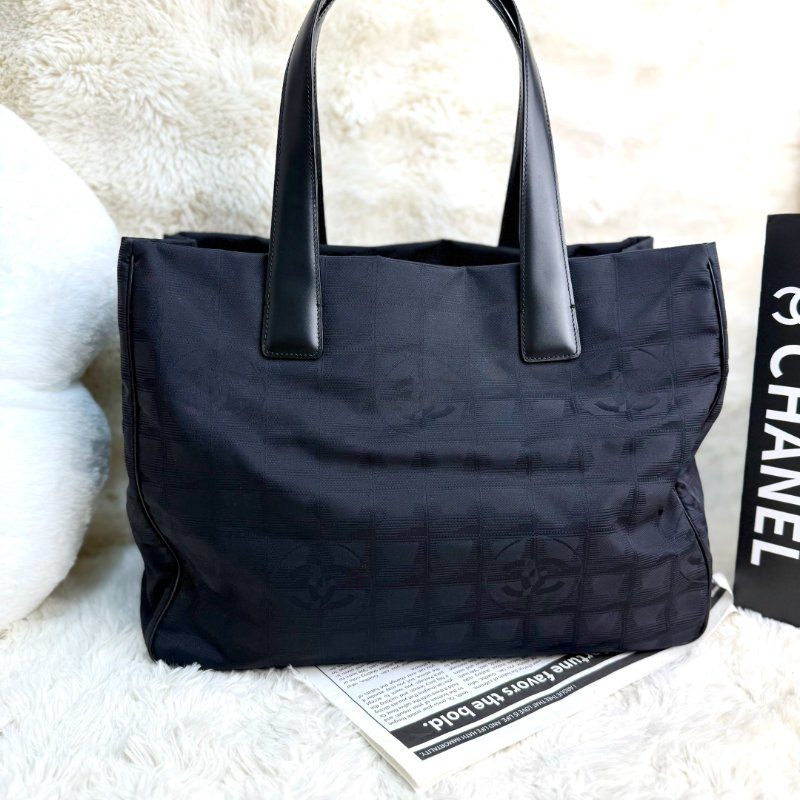 Chanel New Travel Line tote 中古黑色帆布 中號-1