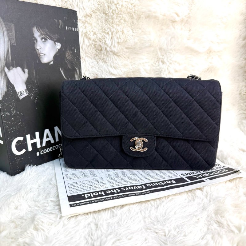 Chanel Classic Flap CF 25 黑色帆布 4開-0