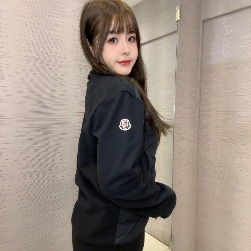 💎Han's house精品服飾💎moncler 羽絨 拼接 外套 現貨 XL 原價41500-1
