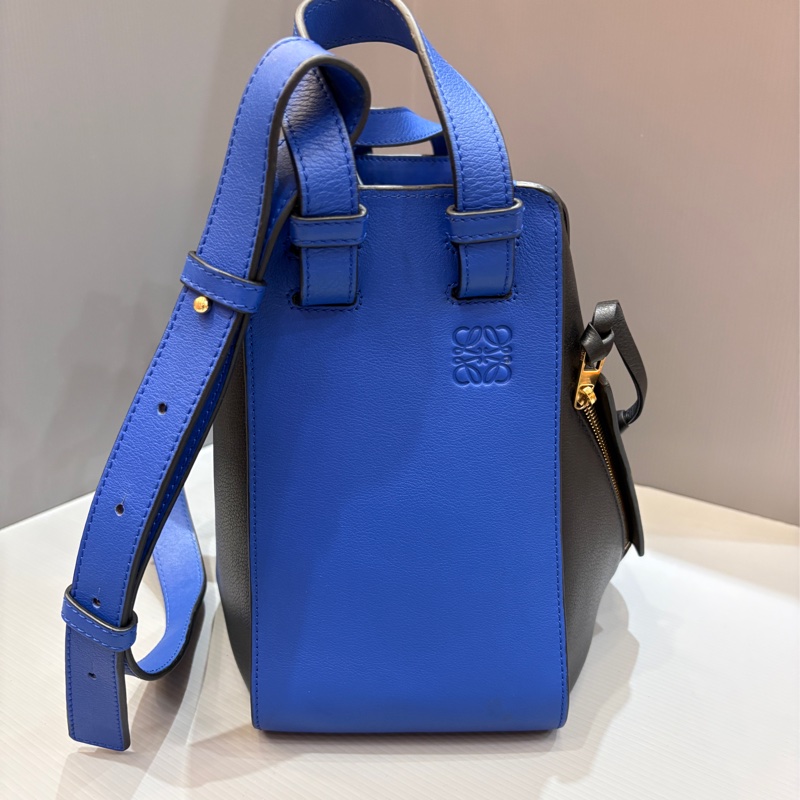 Loewe 基本款 藍黑金釦牛皮 小吊床包-0