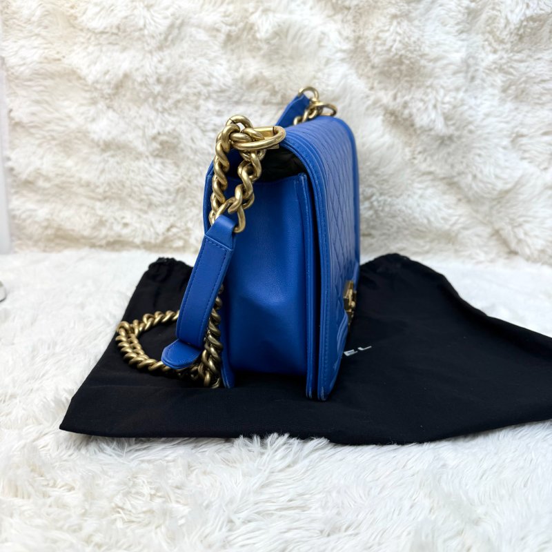Chanel Leboy 藍金格紋牛皮 中號金扣-3