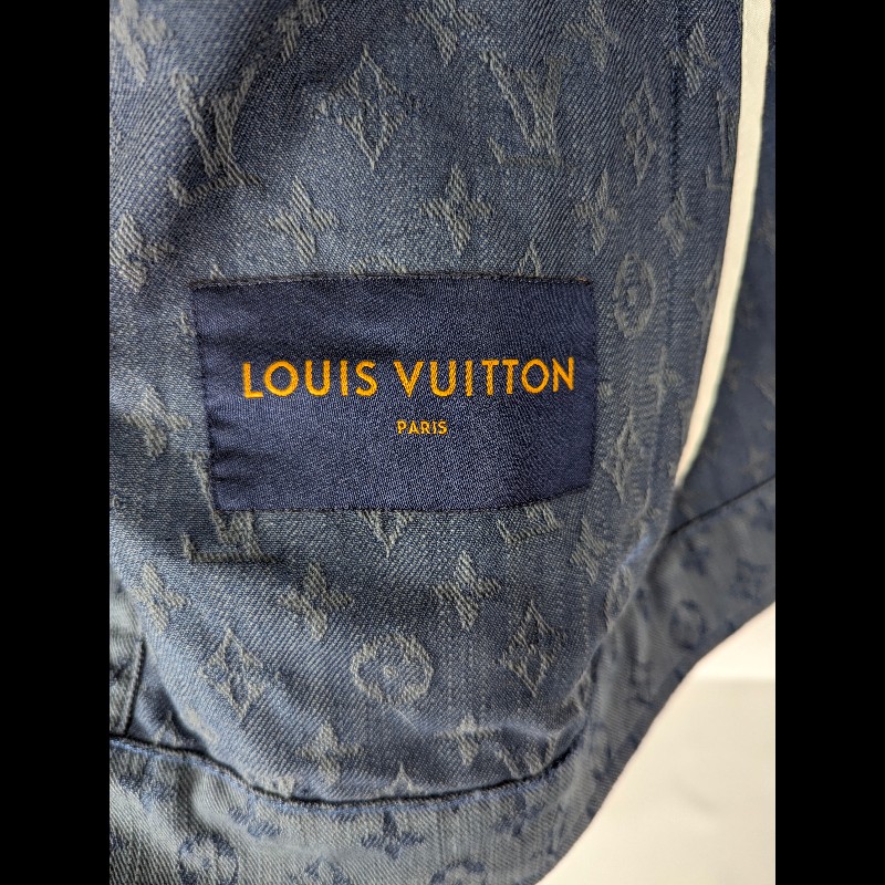 莉亞精品♡LV 滿印老花牛仔外套 尺碼44 二手美品-3
