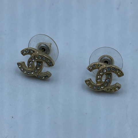 Chanel香奈兒 雙C滿鑽耳釘  單品