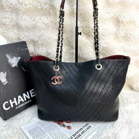 Chanel香奈兒 黑紅拼色 銀扣魚子醬 鏤空購物袋