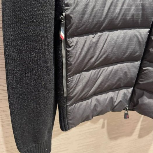 💎Han's house精品服飾💎moncler 羽絨 拼接 羊毛 連帽 外套 滑雪系列 可手水洗 現貨 XS ~ XXXL 原價38500-1