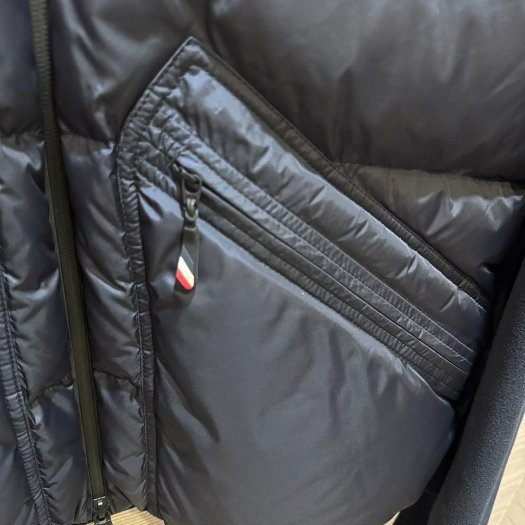 💎Han's house精品服飾💎moncler 羽絨 拼接 外套 滑雪系列 L 原價40000-5