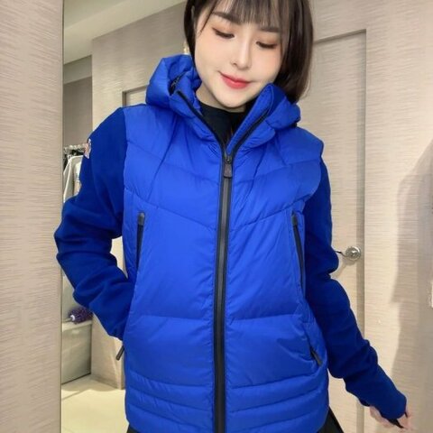 💎Han's house精品服飾💎moncler 滑雪系列 羽絨 拼接 連帽 外套 可手水洗 現貨 M 原價38000