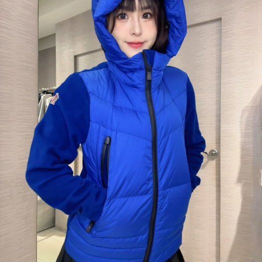 💎Han's house精品服飾💎moncler 滑雪系列 羽絨 拼接 連帽 外套 可手水洗 現貨 M 原價38000-1